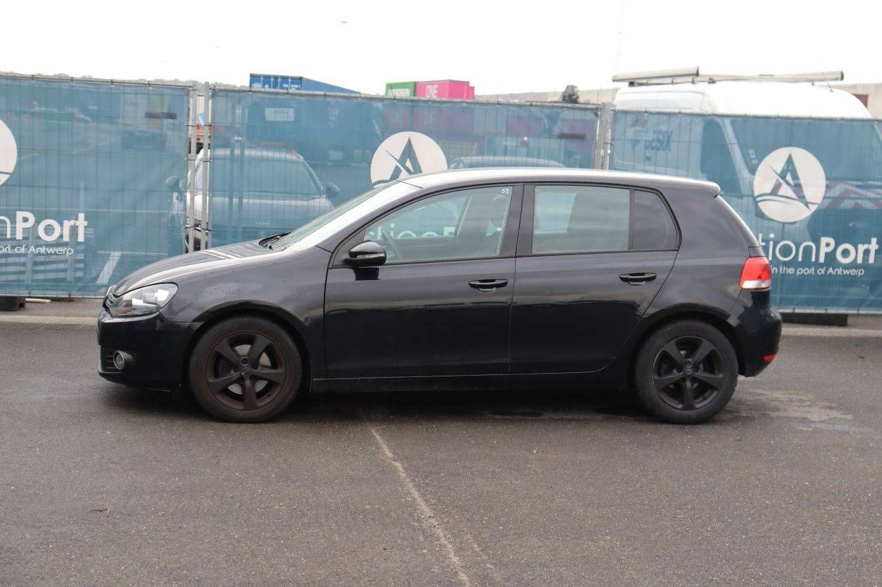 Passenger car Volkswagen Golf Petrol 122hp 2009 (Margin)