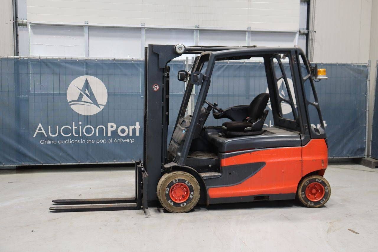 Linde E25L-01 Electric Forklift 2500kg 4.35m 2012