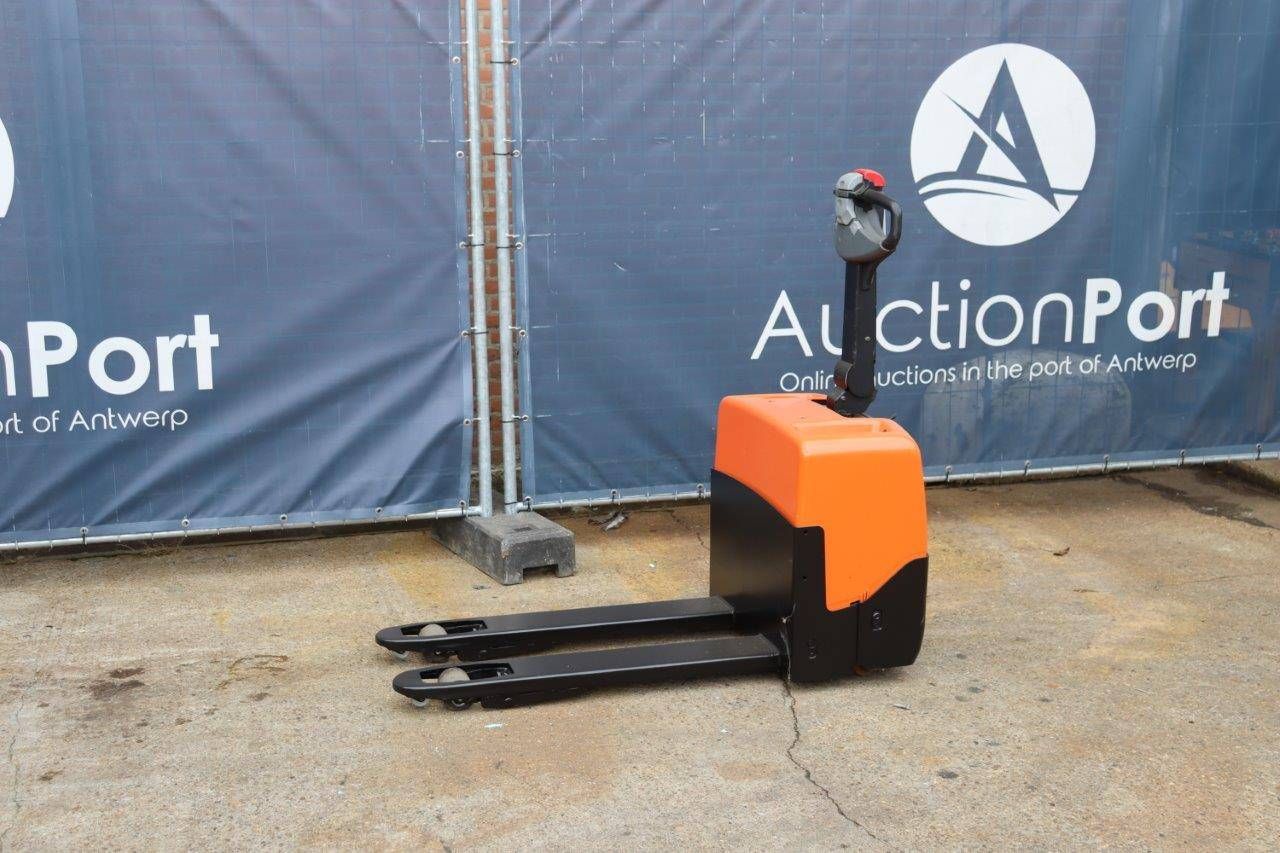 Pallet truck BT LWE130 Electric 1300kg 2009