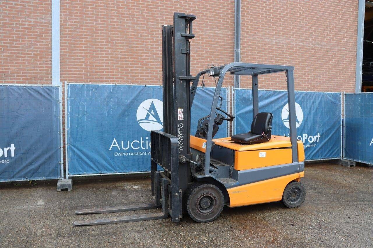 Forklift Toyota FBMF25 Electric 2225kg 4.5m 1997