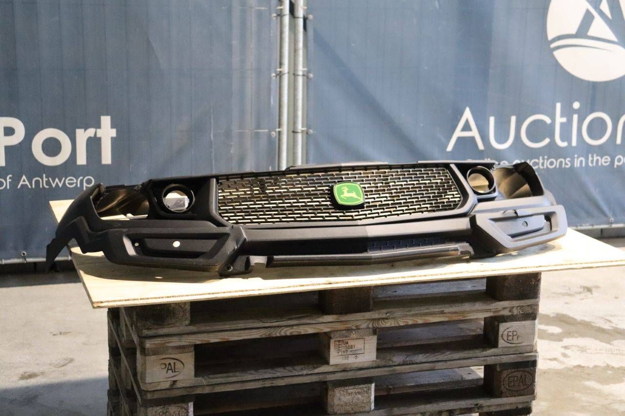 Mower John Deere Front grill and bumper assembly