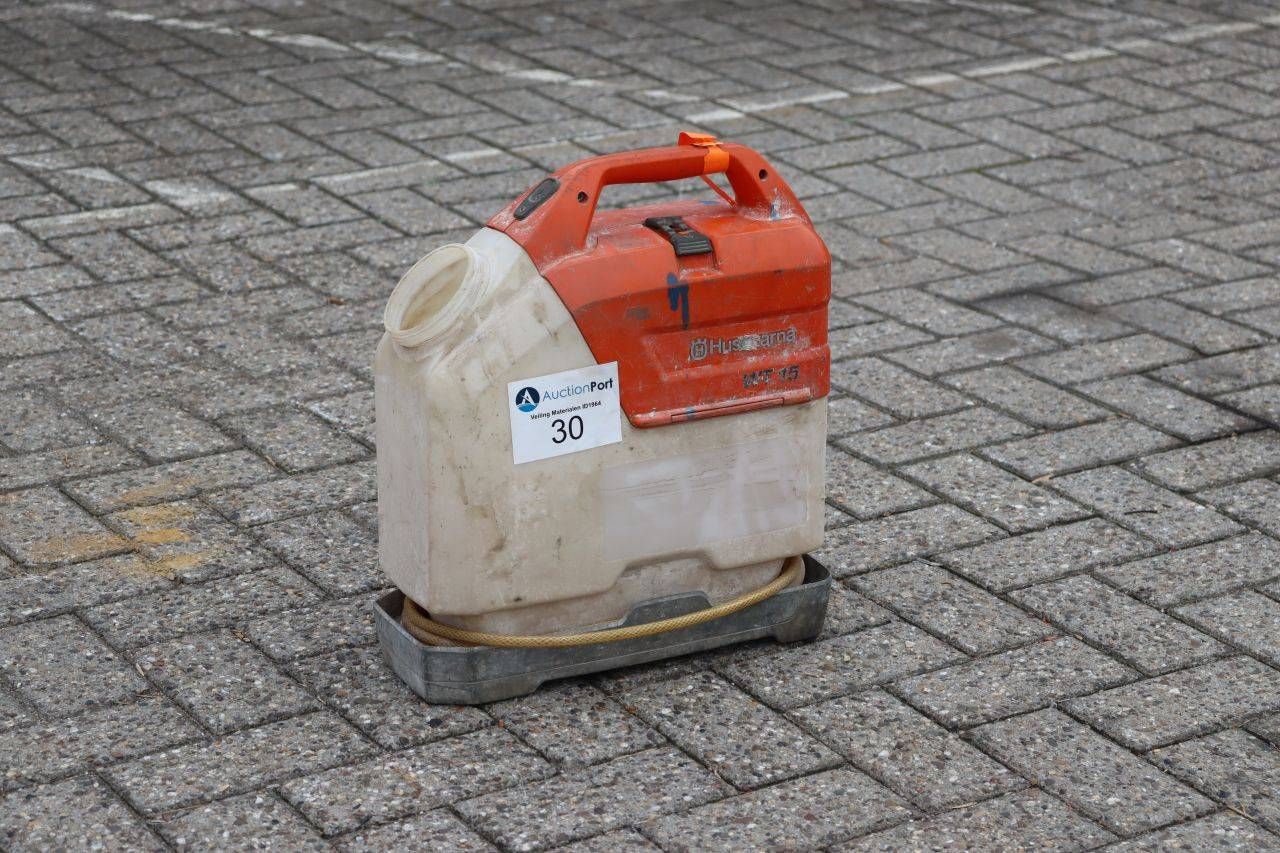 Husqvarna WT15 15L Wassertank mit elektrischer Pumpe