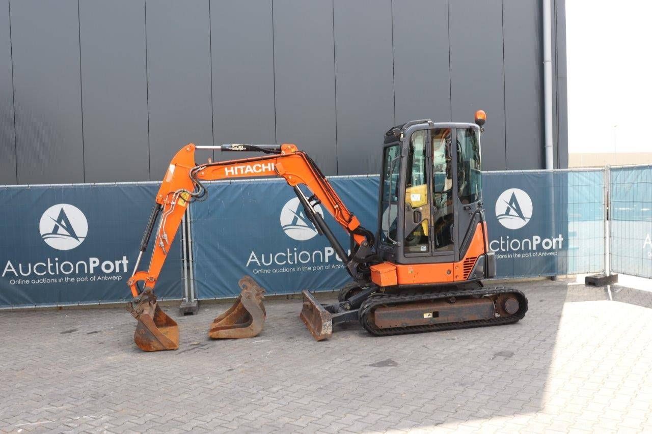 Mini digger Hitachi ZX33U-3 CLR Diesel