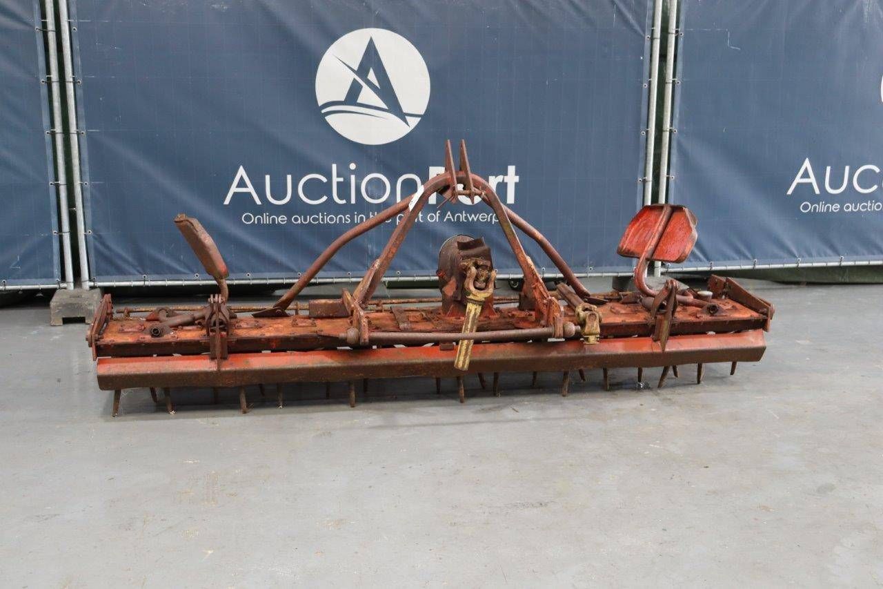 Rotary harrow