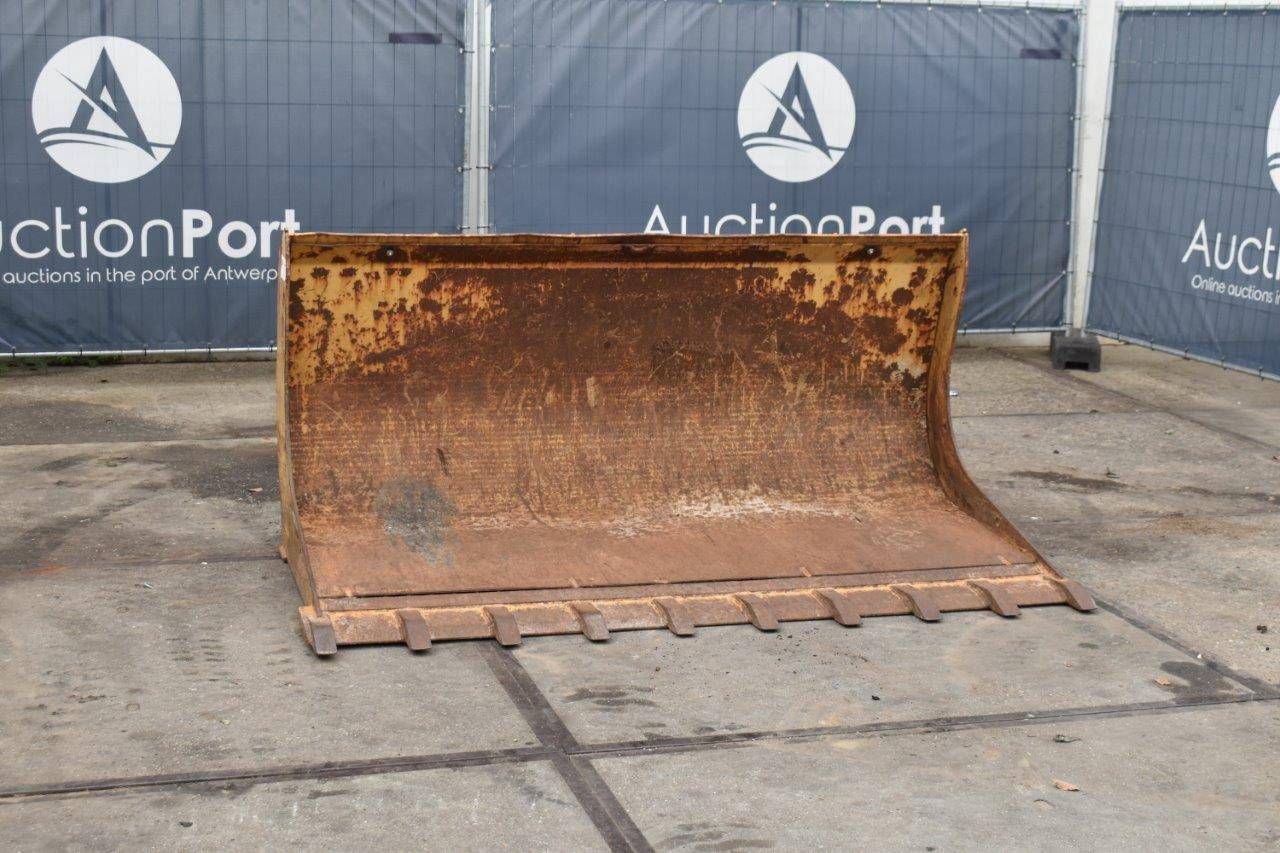 Digger bucket