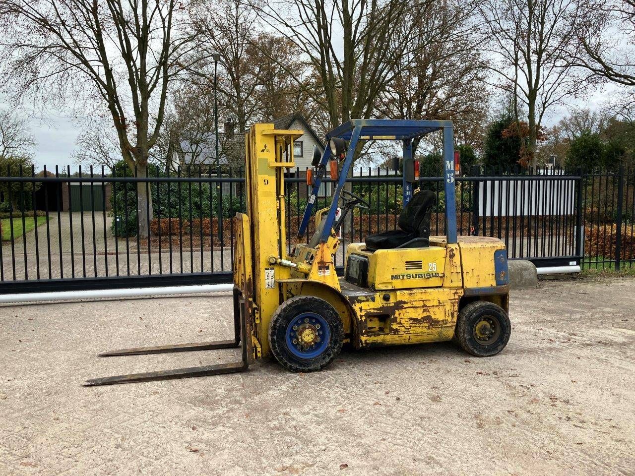 Forklift Mitsubishi FD25 Diesel 2500kg