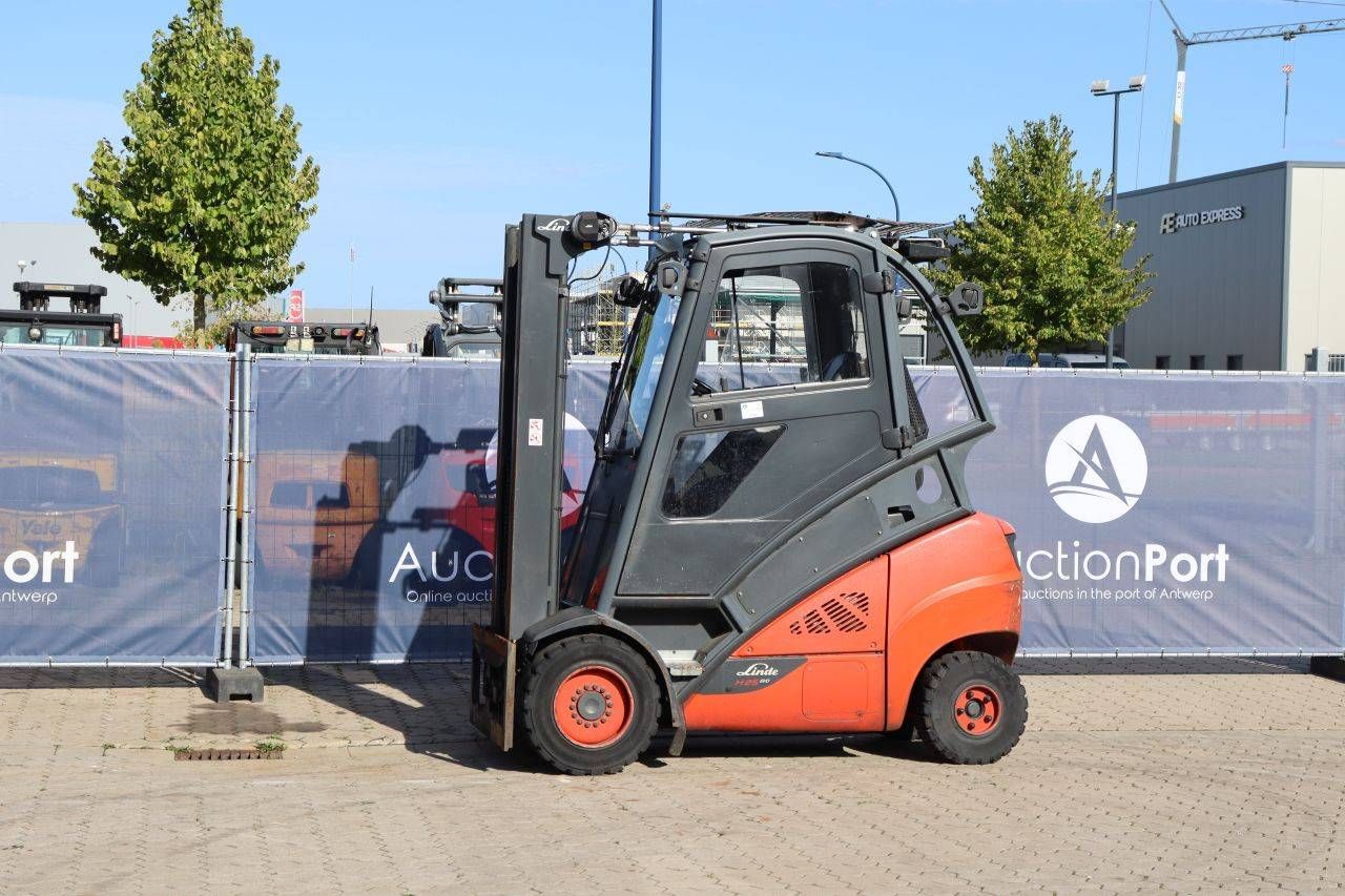 Carrello elevatore diesel Linde H25D-02/600, portata 2500 kg, altezza massima 4,6 m, anno 2019.