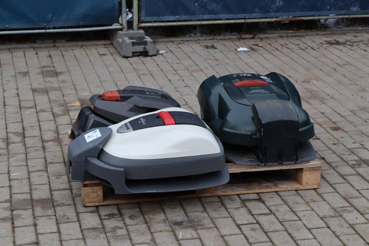 Robotic lawnmowers Husqvarna/Honda Electric 