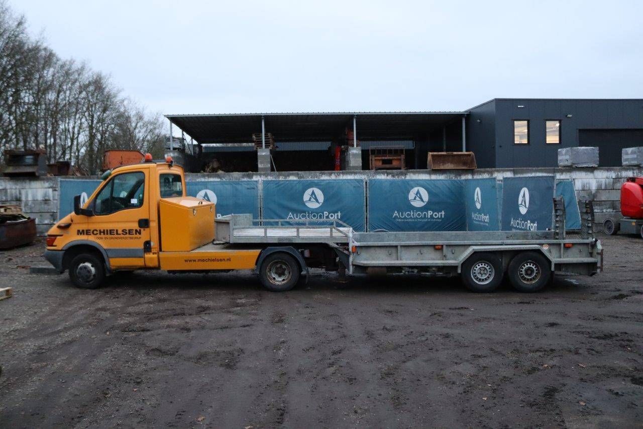 Iveco 40C Diesel 2000 with Trailer Veldhuizen P29-2 2000