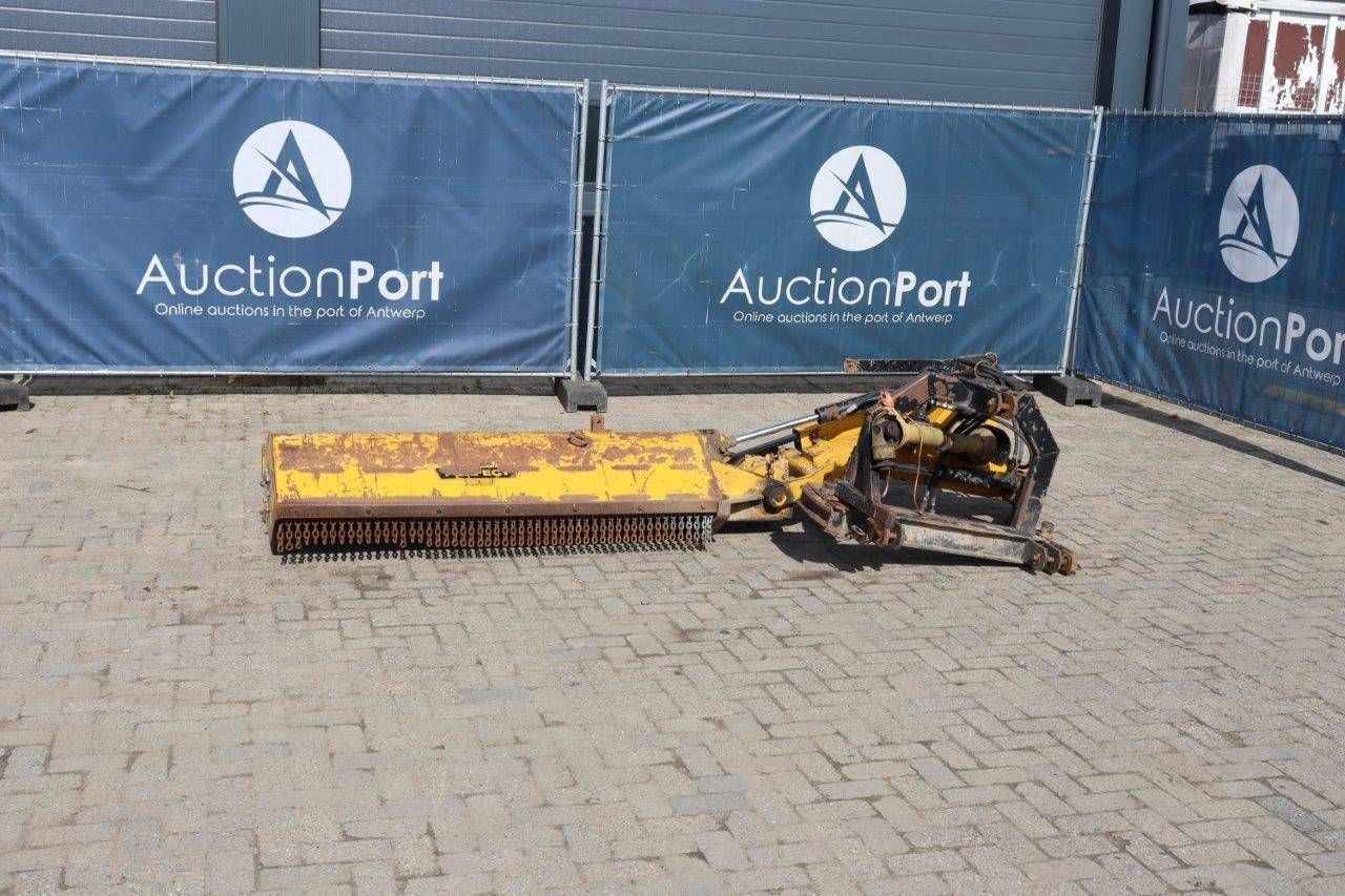 Side flail mower W Perfect 