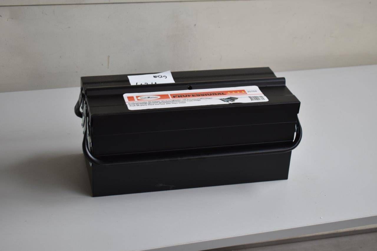 Stahlkaiser tool box with tools New