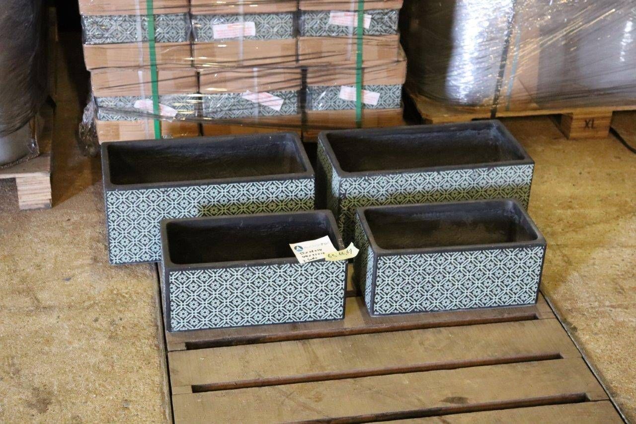 Flower boxes 2 sets New (Margin)