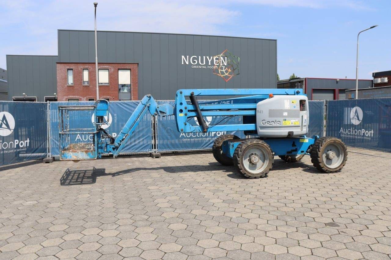 Articulated boom lift Genie Z45/25J Diesel 227kg 15.94m 2012