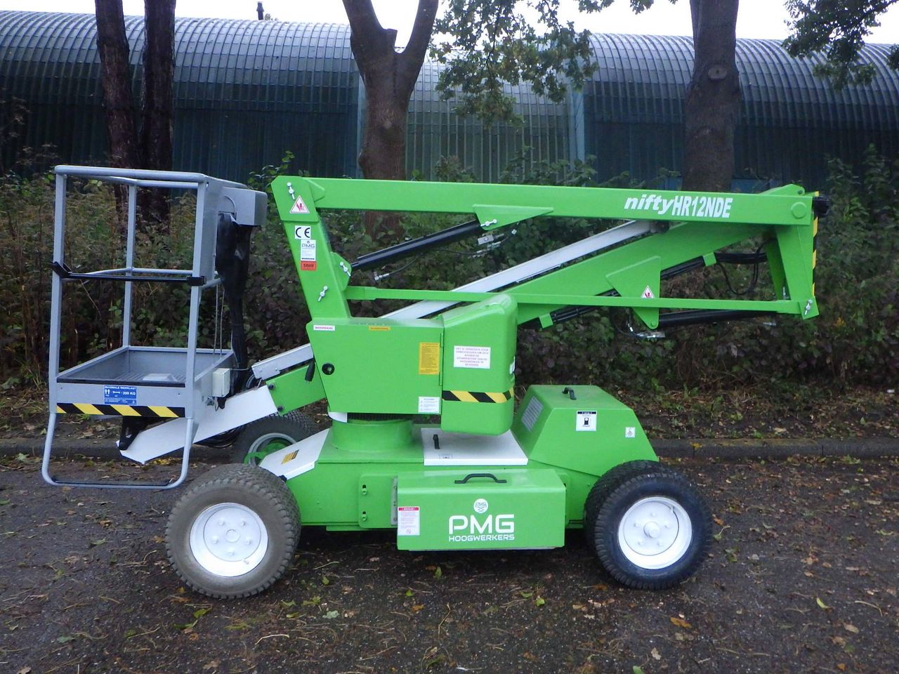 Nifty HR12NDE Bi-energy 12.20m articulated boom lift 2015