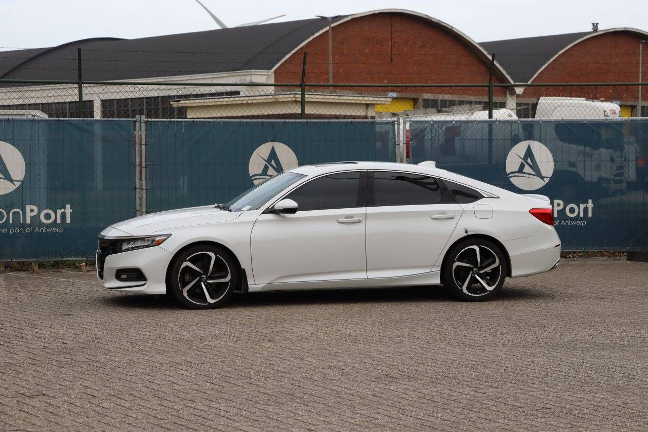 Passenger car Honda Accord 2.0T Sport Petrol 255hp 2019