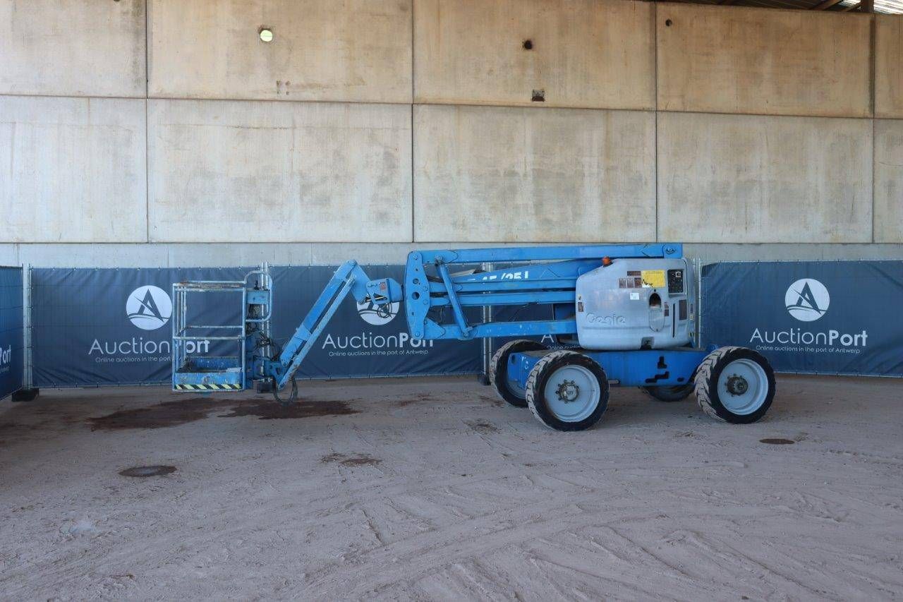 Piattaforma aerea articolata Genie Z-45/25, diesel, 227 kg, 15,94 m, anno 2006