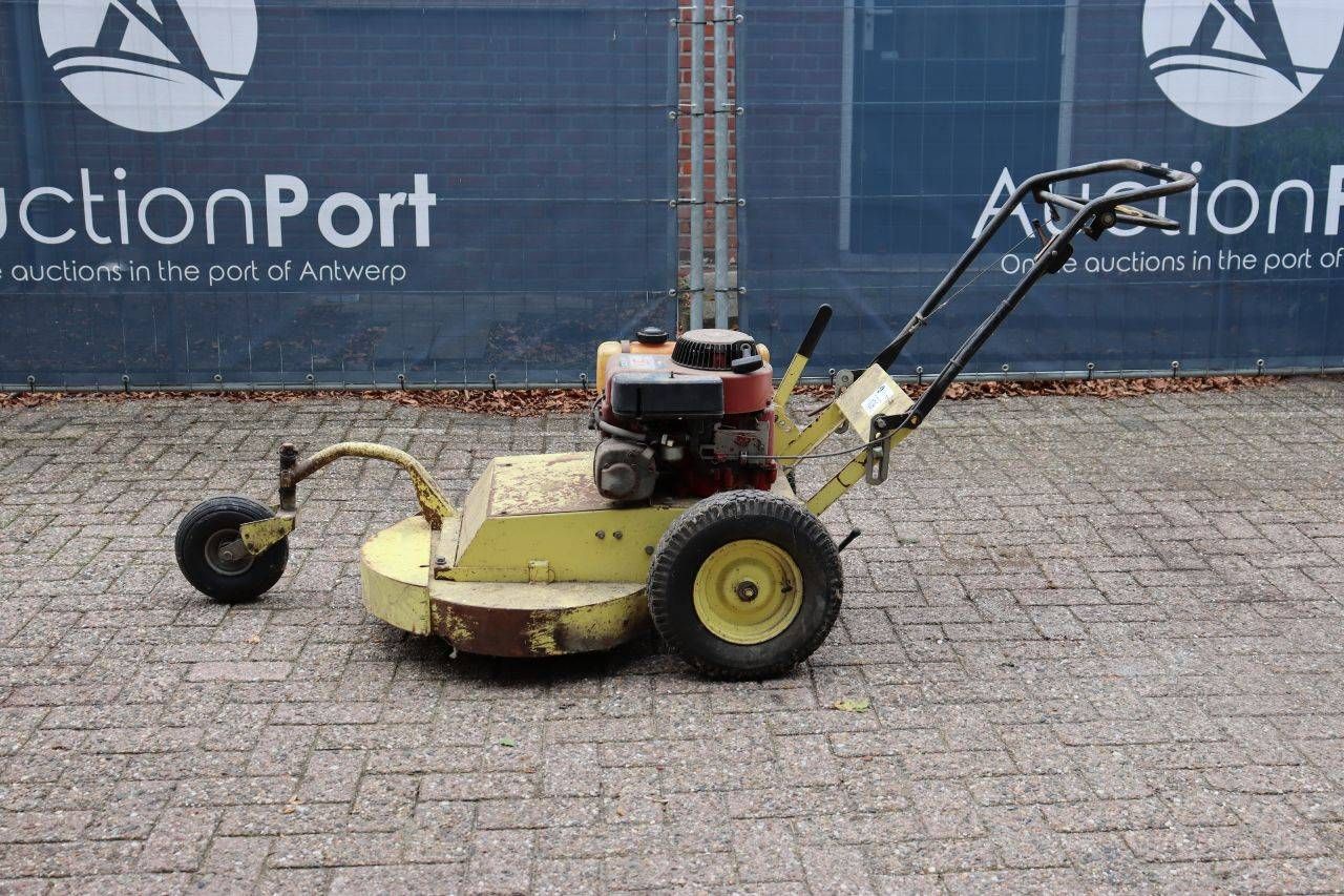 Rasaerba fuoristrada Kangourou 60 TS a benzina da 7,7 kW