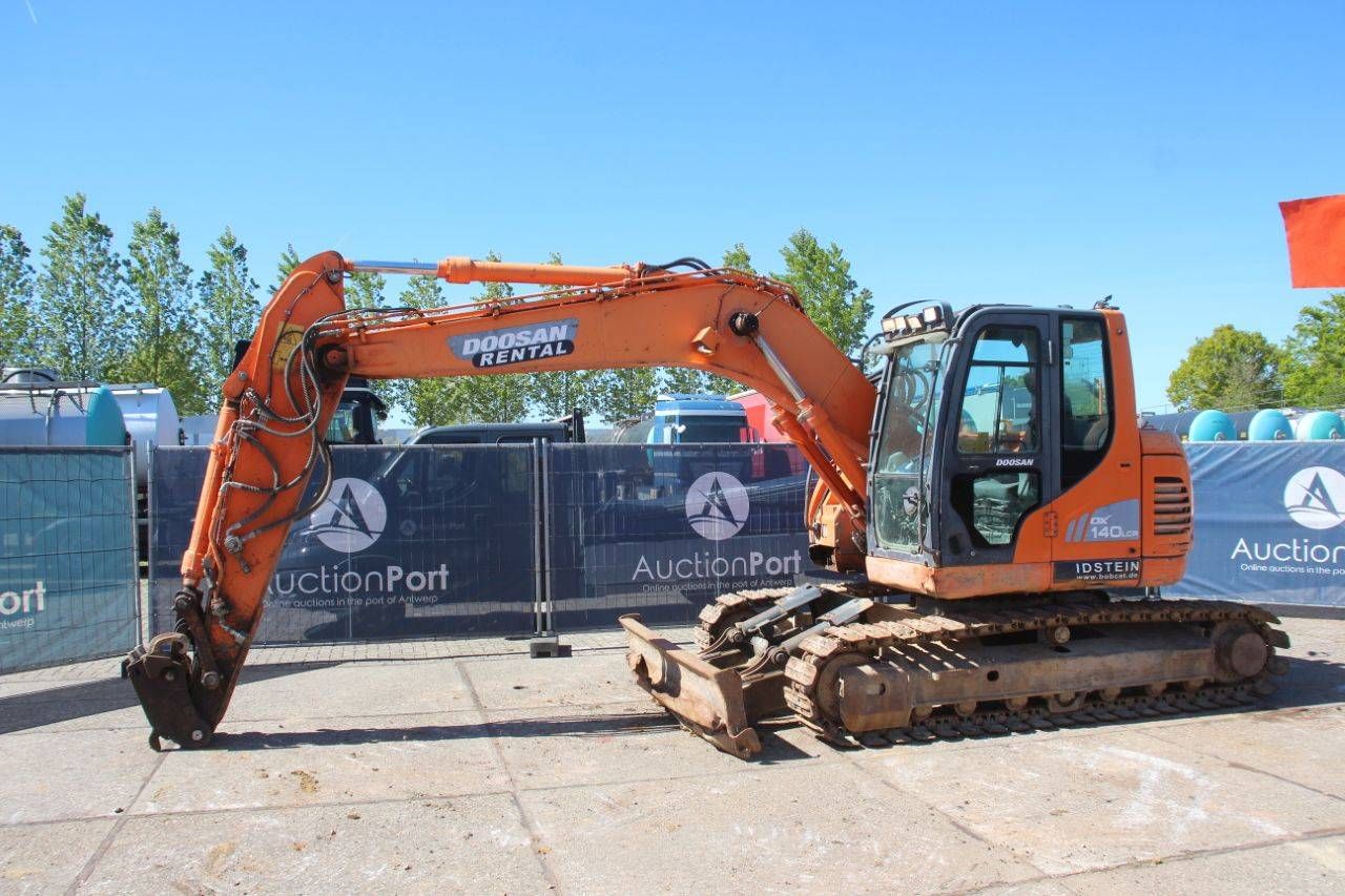 Doosan DX140LCR Diesel Crawler Excavator 81kW 2013