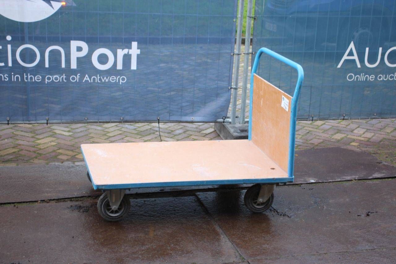 Warehouse trolley (Margin)