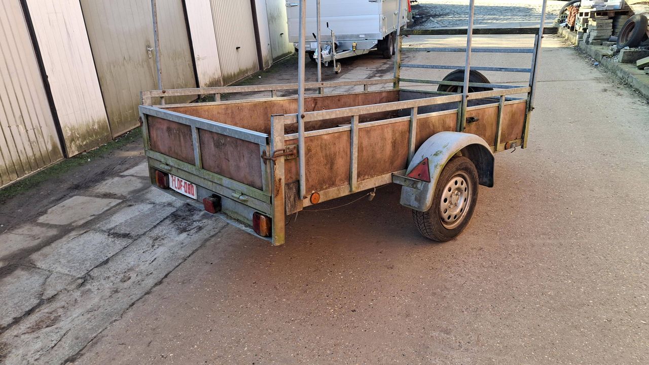 Trailer