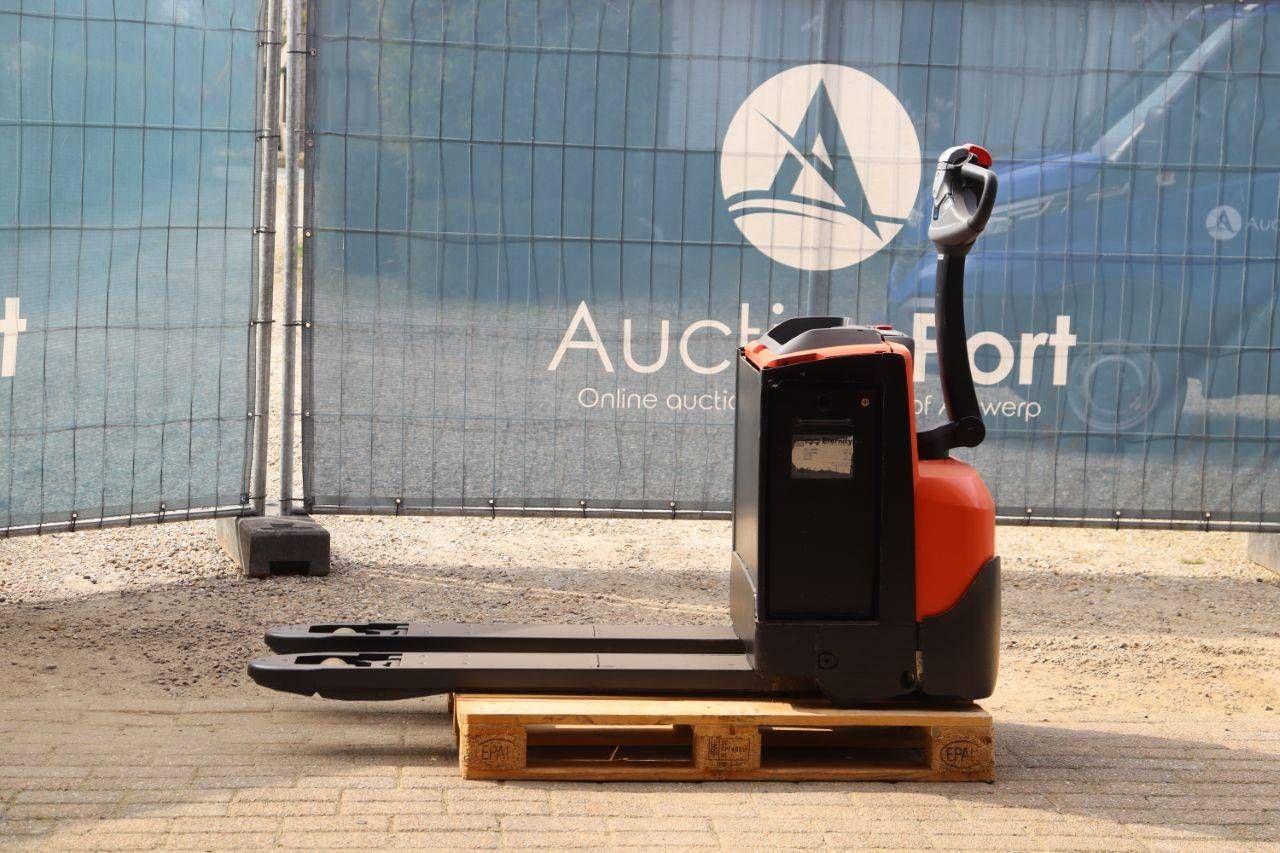 Toyota LWE160 Electric Pallet Truck 2000kg 2020