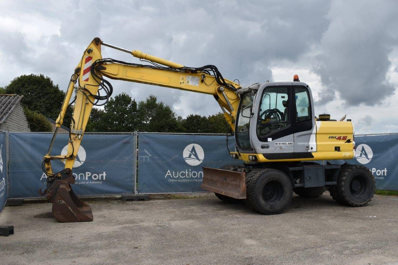 Excavator New Holland MH4.6 Diesel