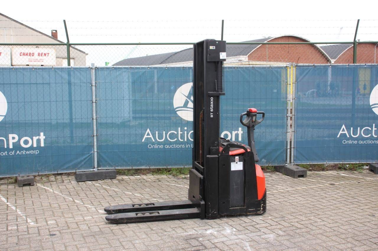 BT Electric Stacker