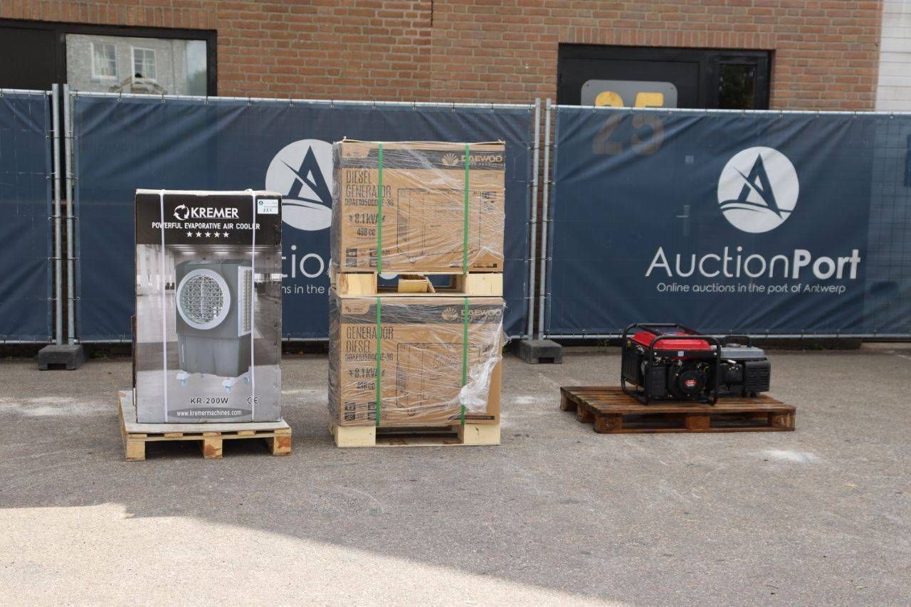 Lot of 5 different generators and 1 fan