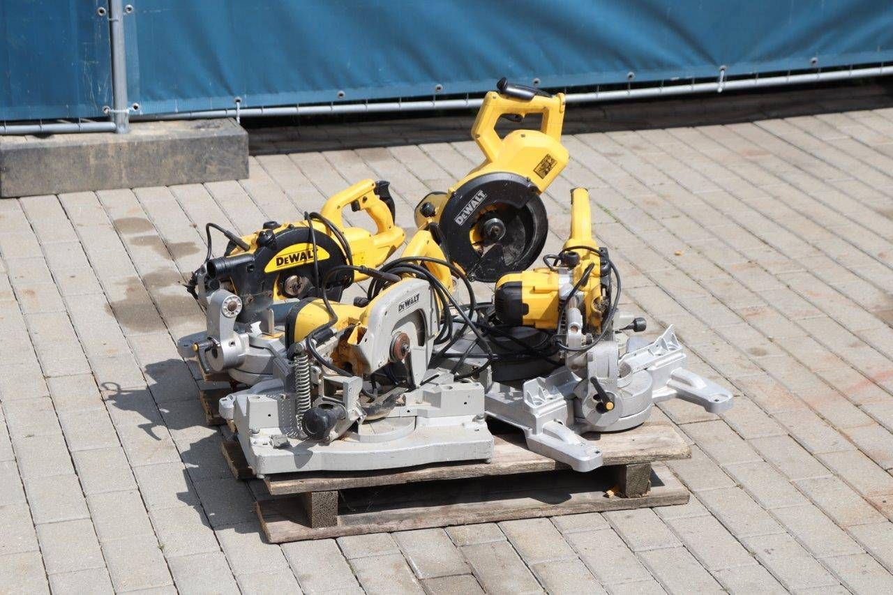 Miter saw machine DeWalt 1 Electric 230V 4 pieces