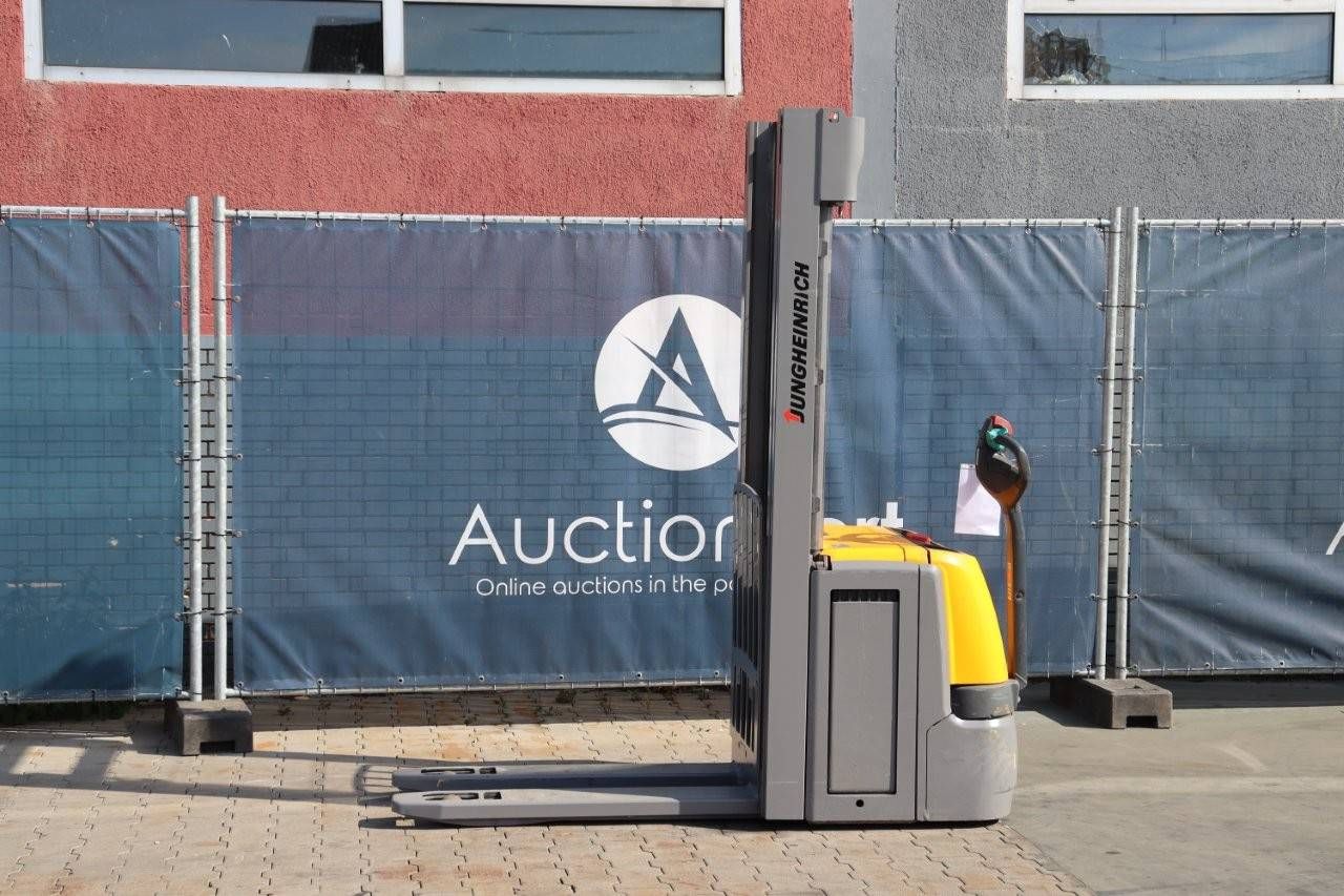 Stacker Jungheinrich EJC 214z Electric 1400kg 3.6m 2016