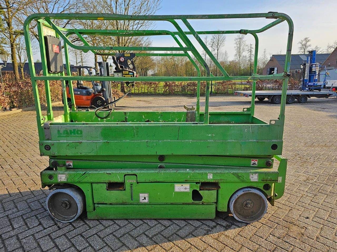 Scissor lift Electric
