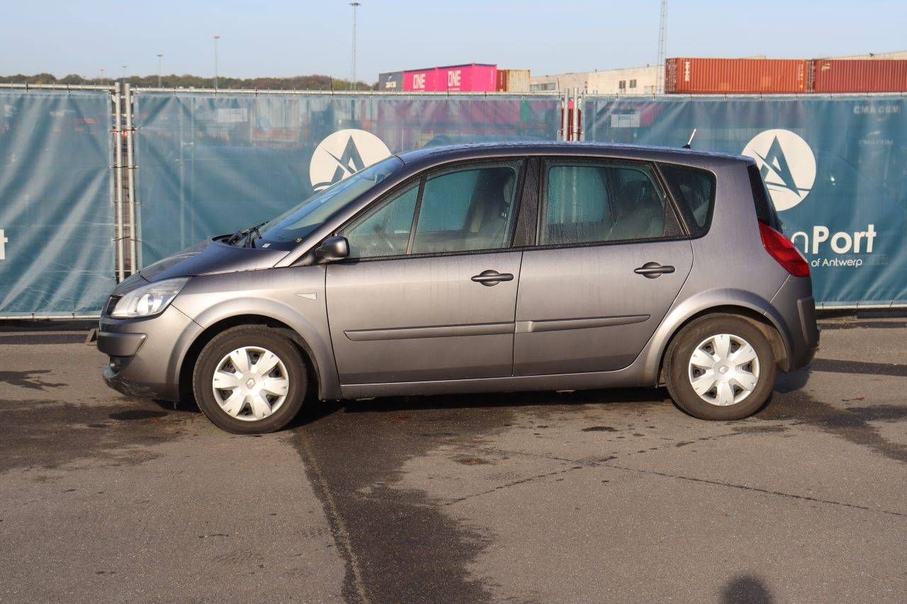 Passenger car Renault Scenic Diesel 85hp 2008 (Margin)