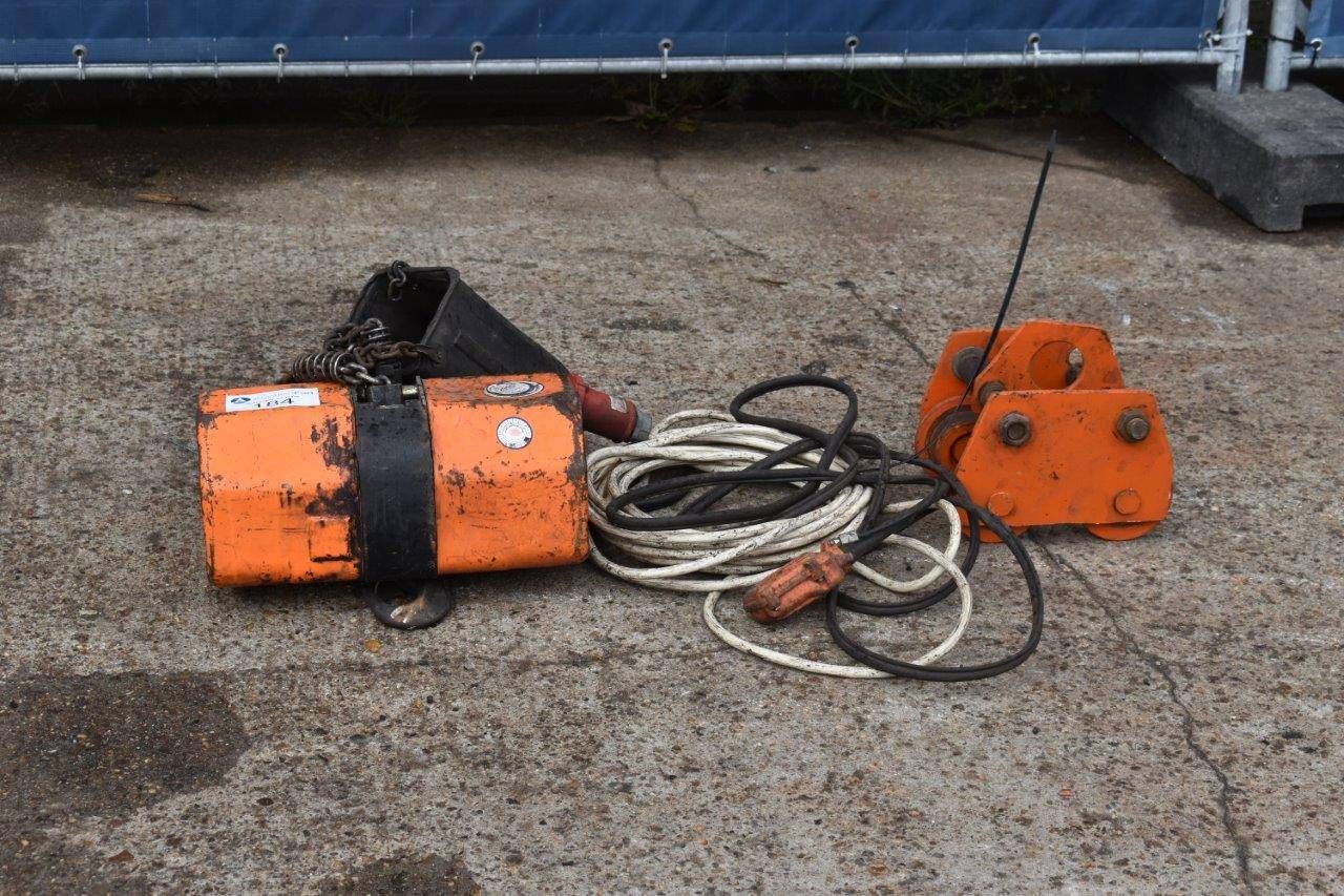 Hitachi Hoist 1000kg