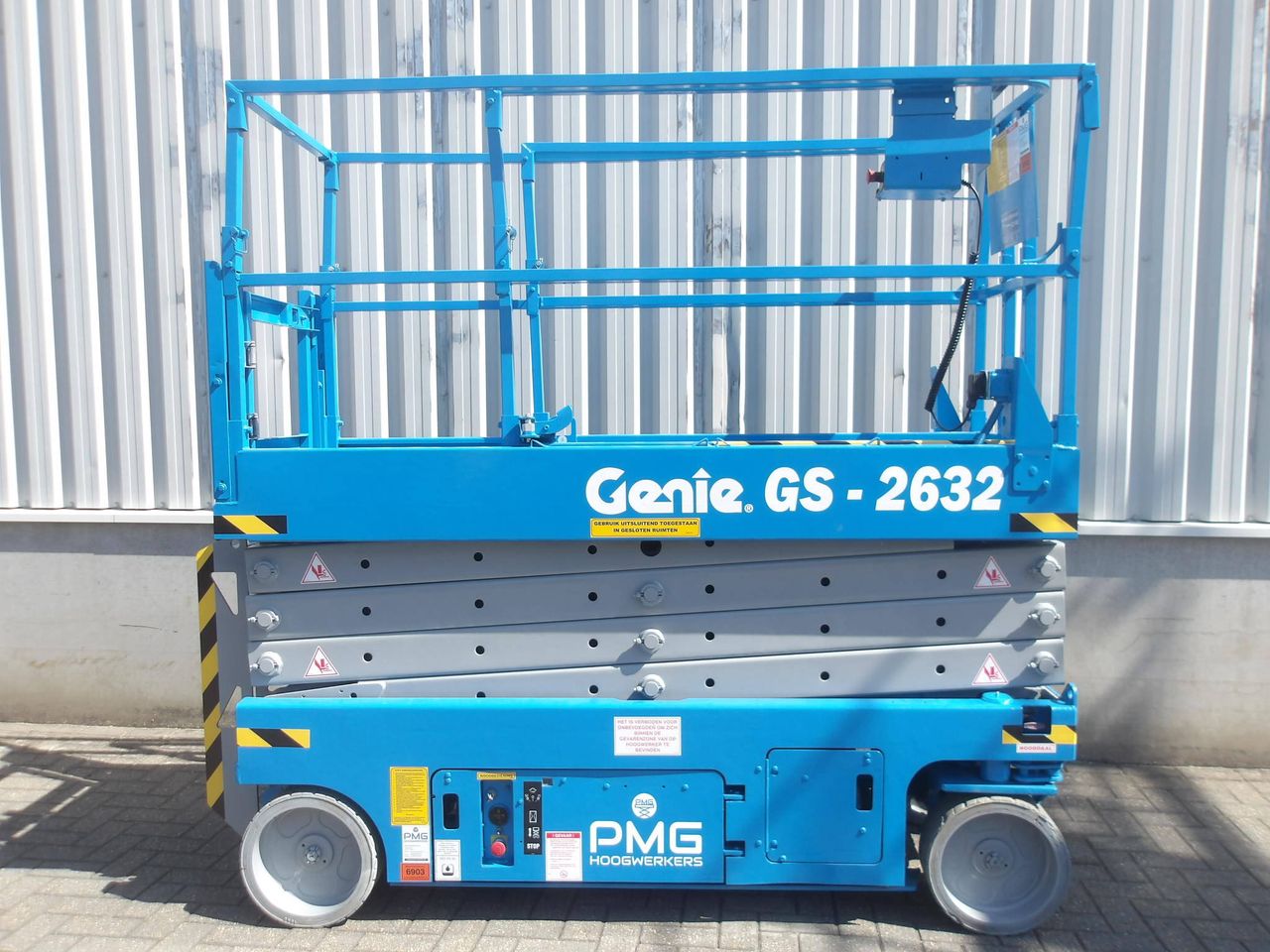 Scissor Lift Genie GS-2632 Electric 9.92m 2006