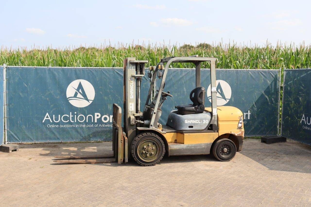 Forklift Shangli CPCD30 Diesel 3000kg 4.5m 2009