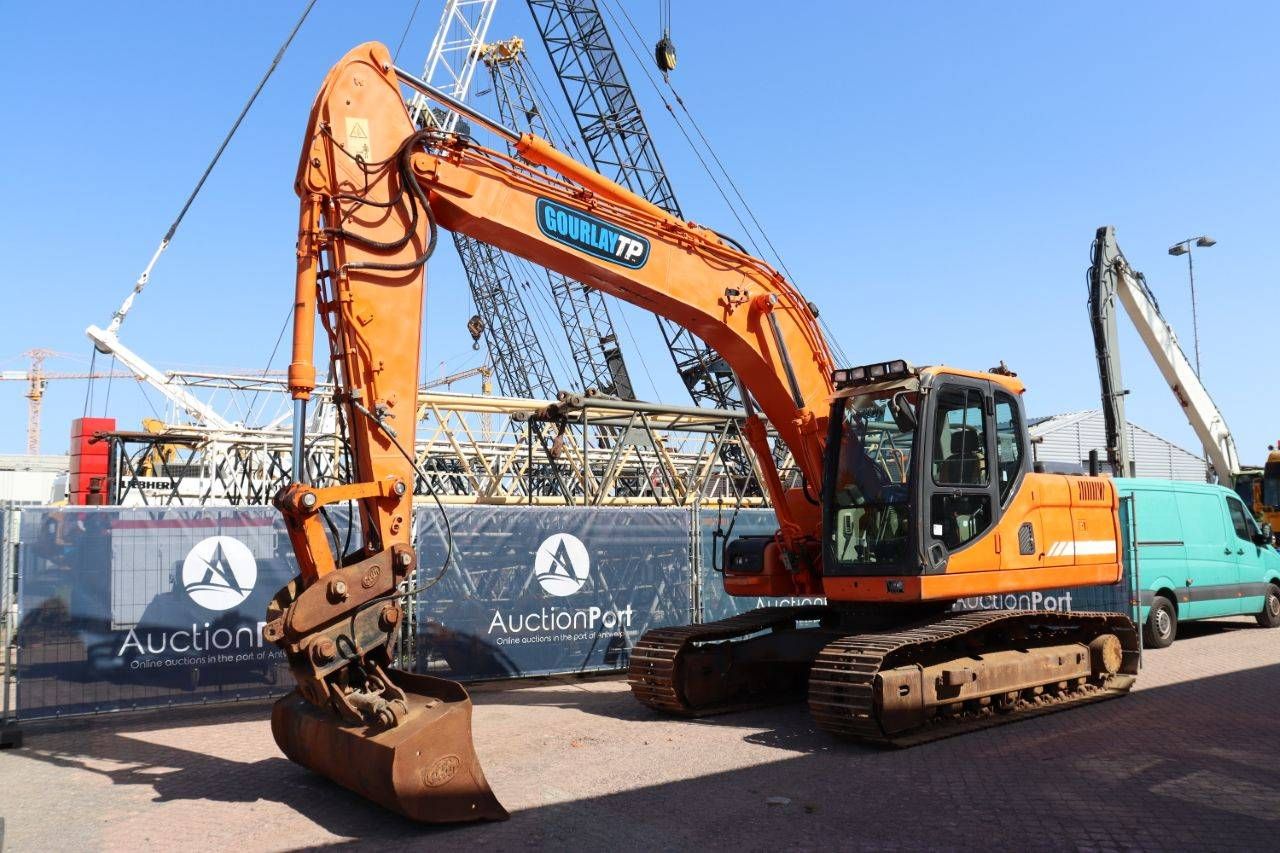 Escavatore cingolato diesel Doosan DX 180LC del 2011
