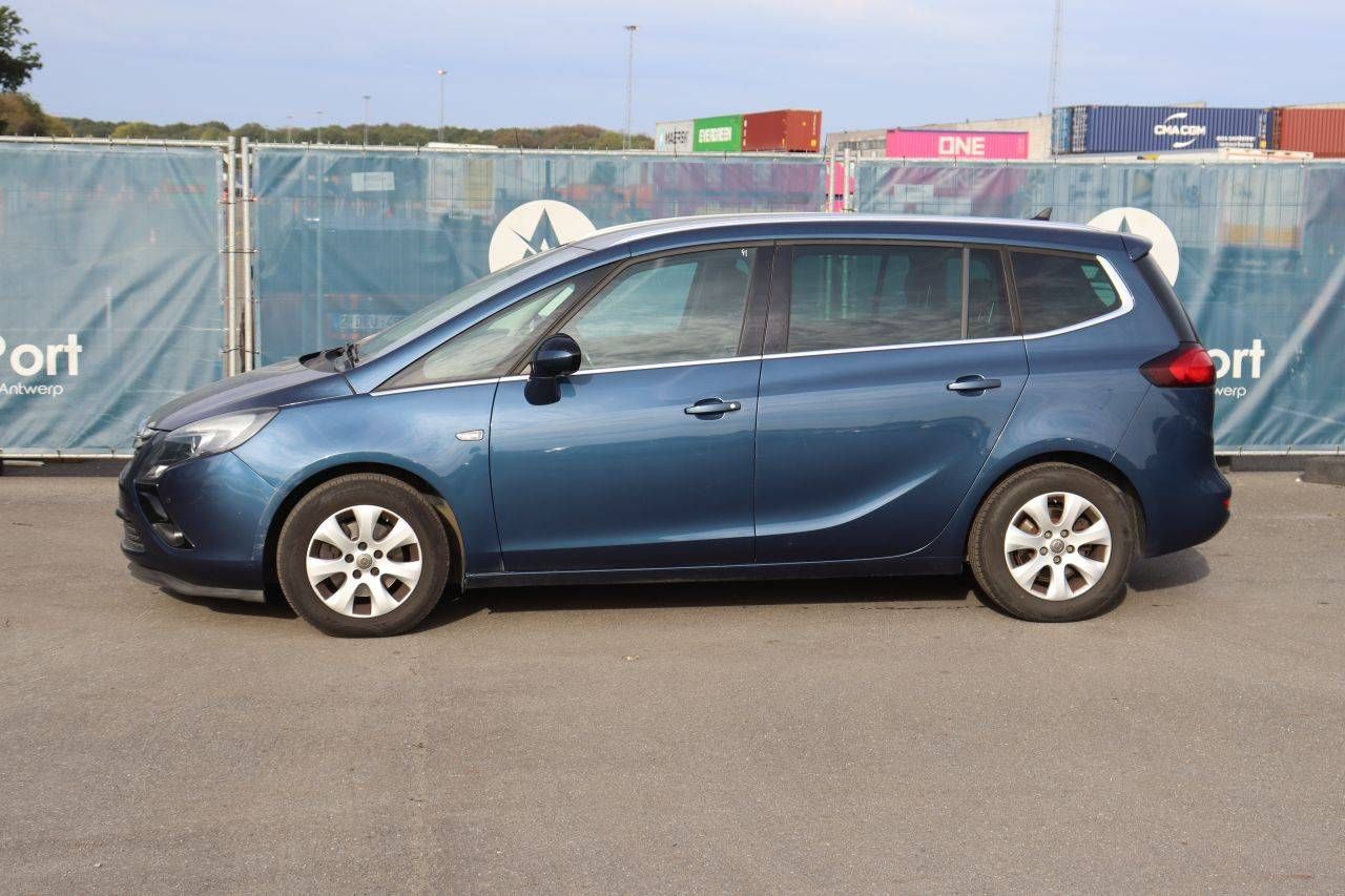 Passenger car Opel Zafira Diesel 136hp 2015 (Margin)