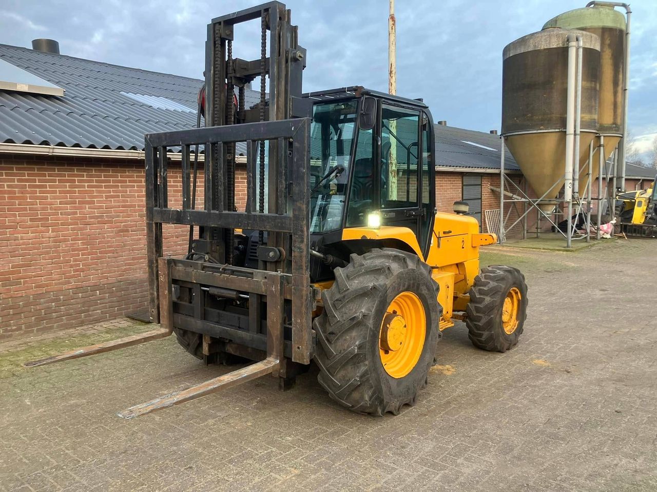 Ruw-terreinheftruck JCB RTFL930 Diesel 3000kg 2003