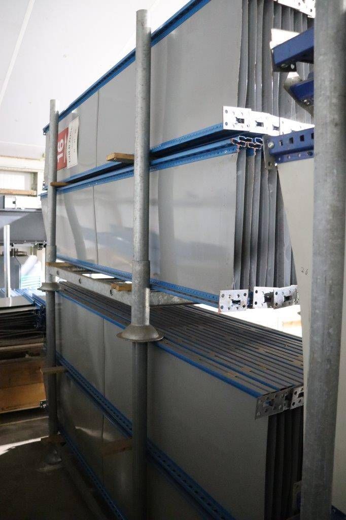 Shelving unit