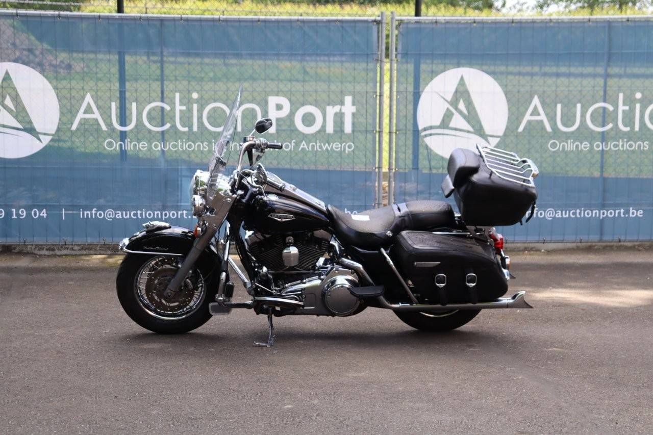 Motorcycle Harley-Davidson Road King Classic Petrol 2008