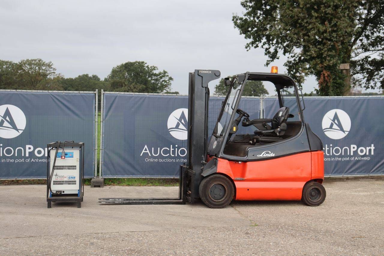 Carrello elevatore elettrico Linde E30-03/600 da 3000 kg, anno 2011