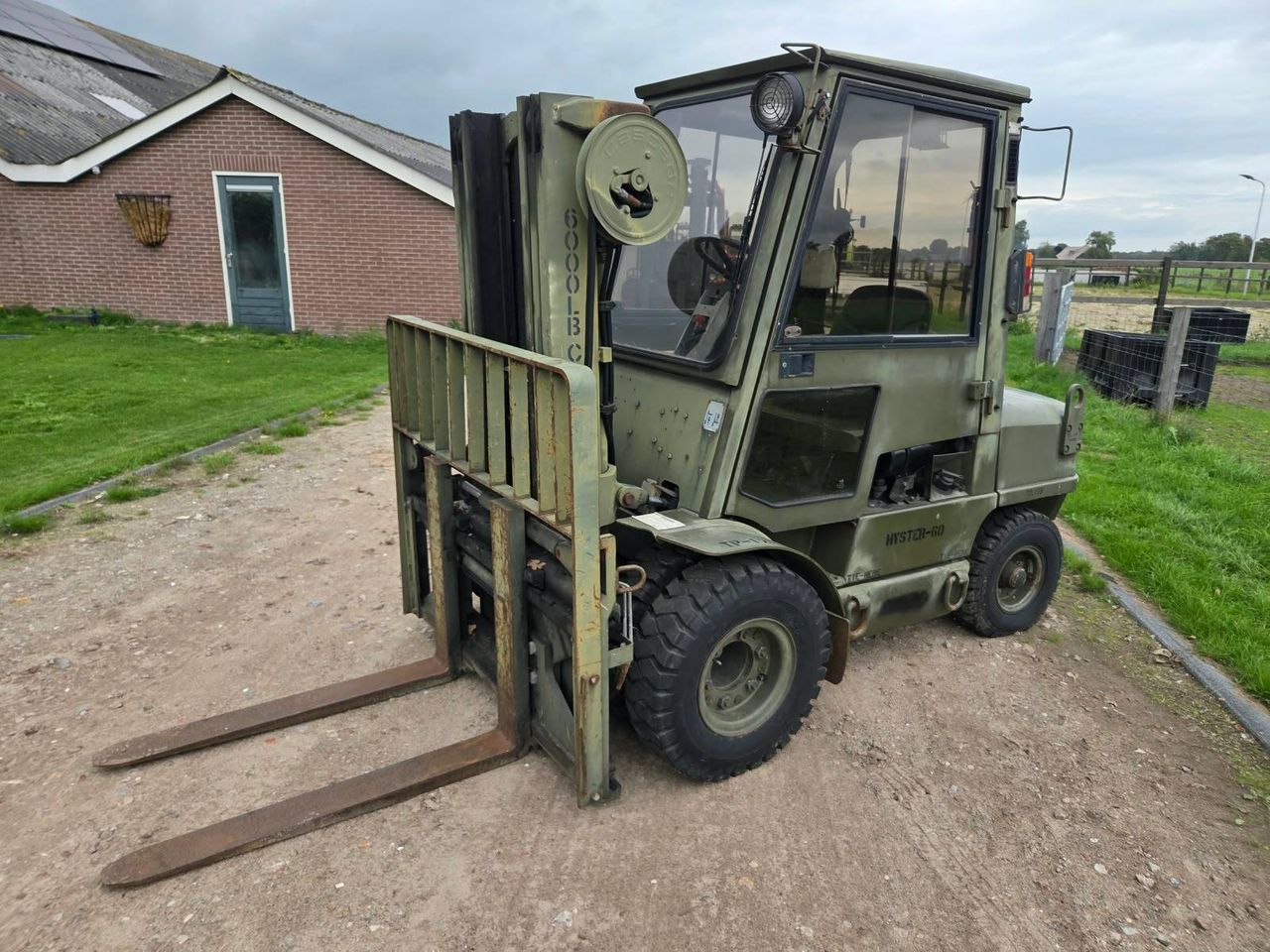 Empilhadeira Hyster H60XM Diesel 2700kg 6m