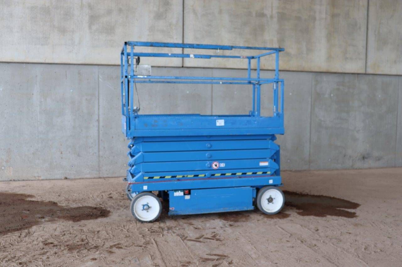 Scissor lift Skyjack SJ4632 Electric 317kg 11.8m 2013