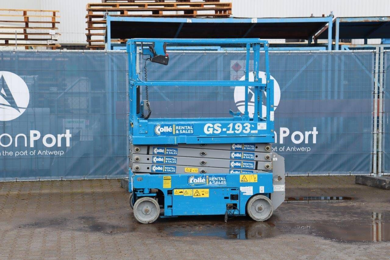 Scissor lift Genie GS1932 Electric 227kg 7.8m 2013