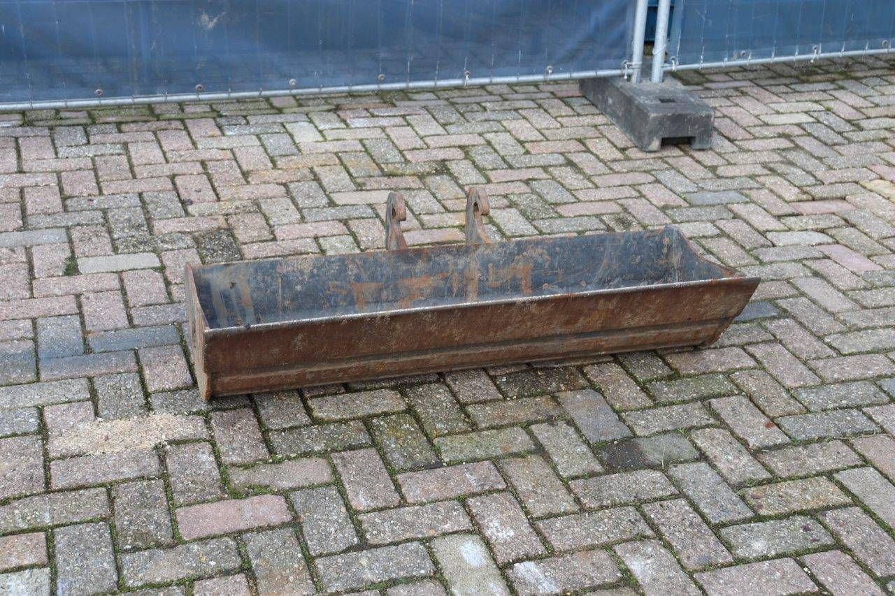 Digger bucket