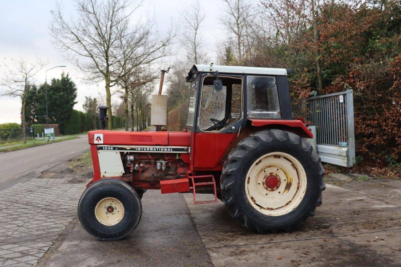 Tractor International 1246 Diesel 122hp (Margin)