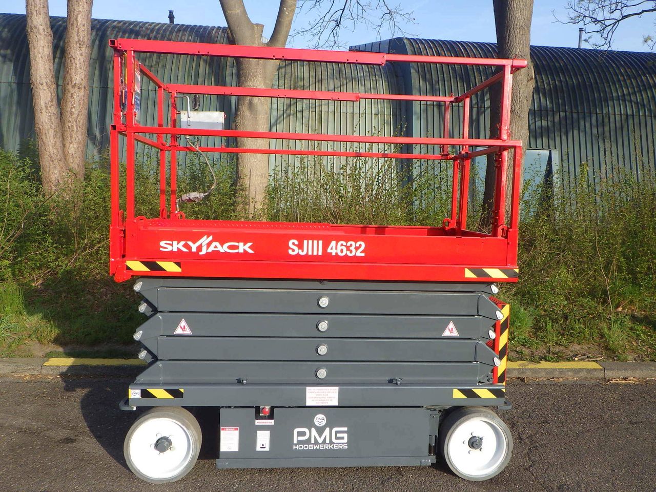 Scissor lift SkyJack SJ4632 Electric 11.75m 2013