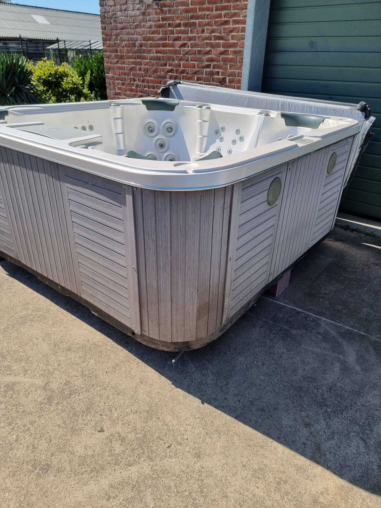 Jacuzzi USA Standard 6 pers. 2.30 x 2.30 x 0.93m 