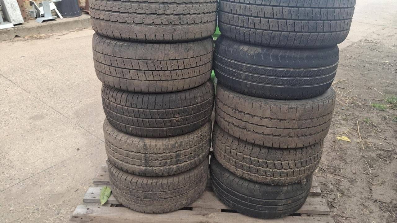 Tires 195/50r13 with rim