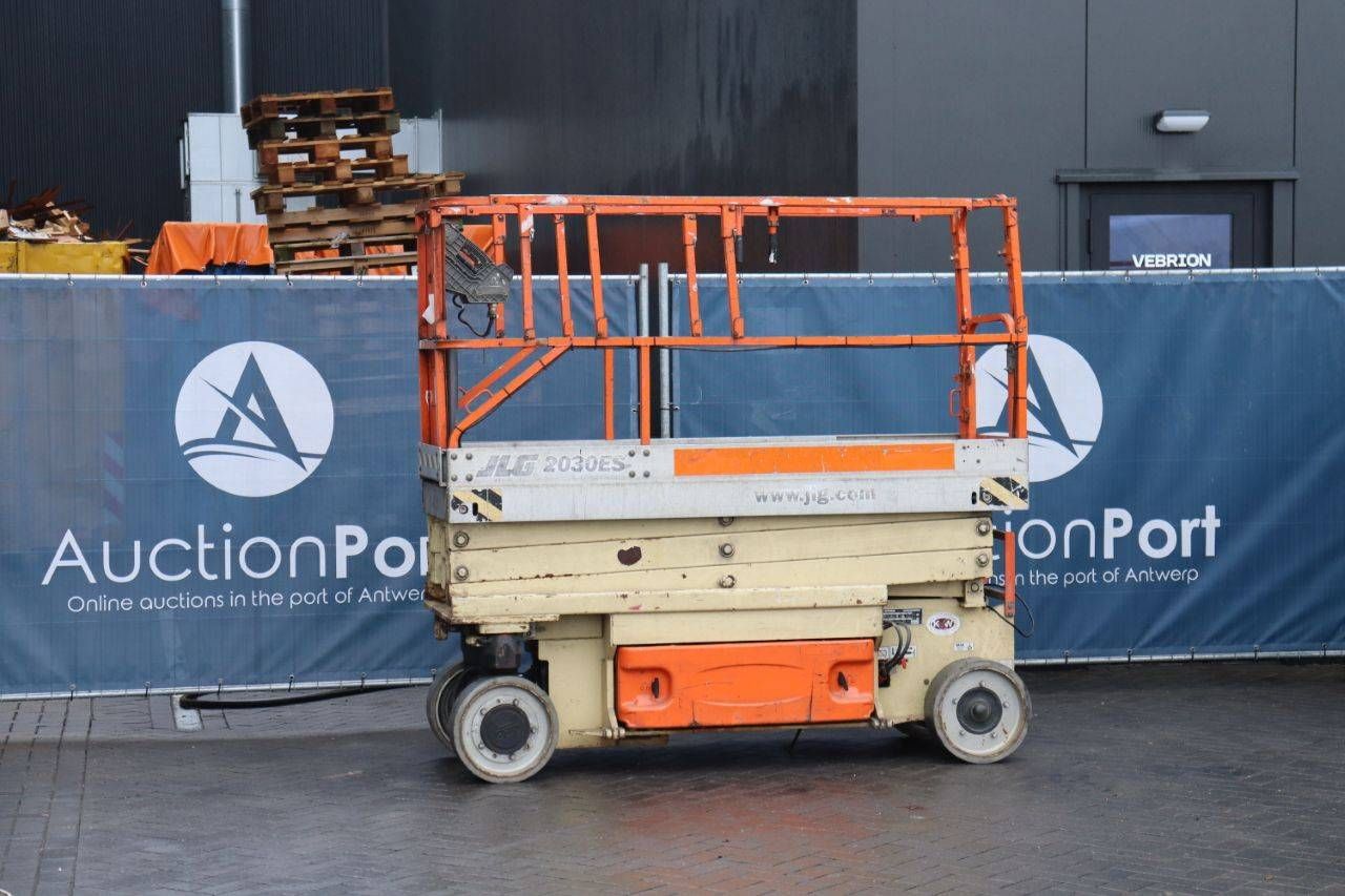 JLG 2030ES Electric Scissor Lift